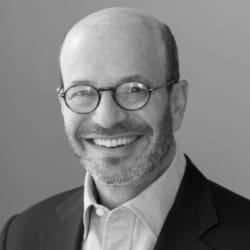 Lee Sachs headshot